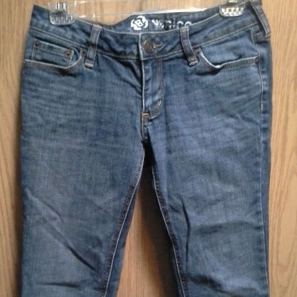 jeans - Picture 1 of 3